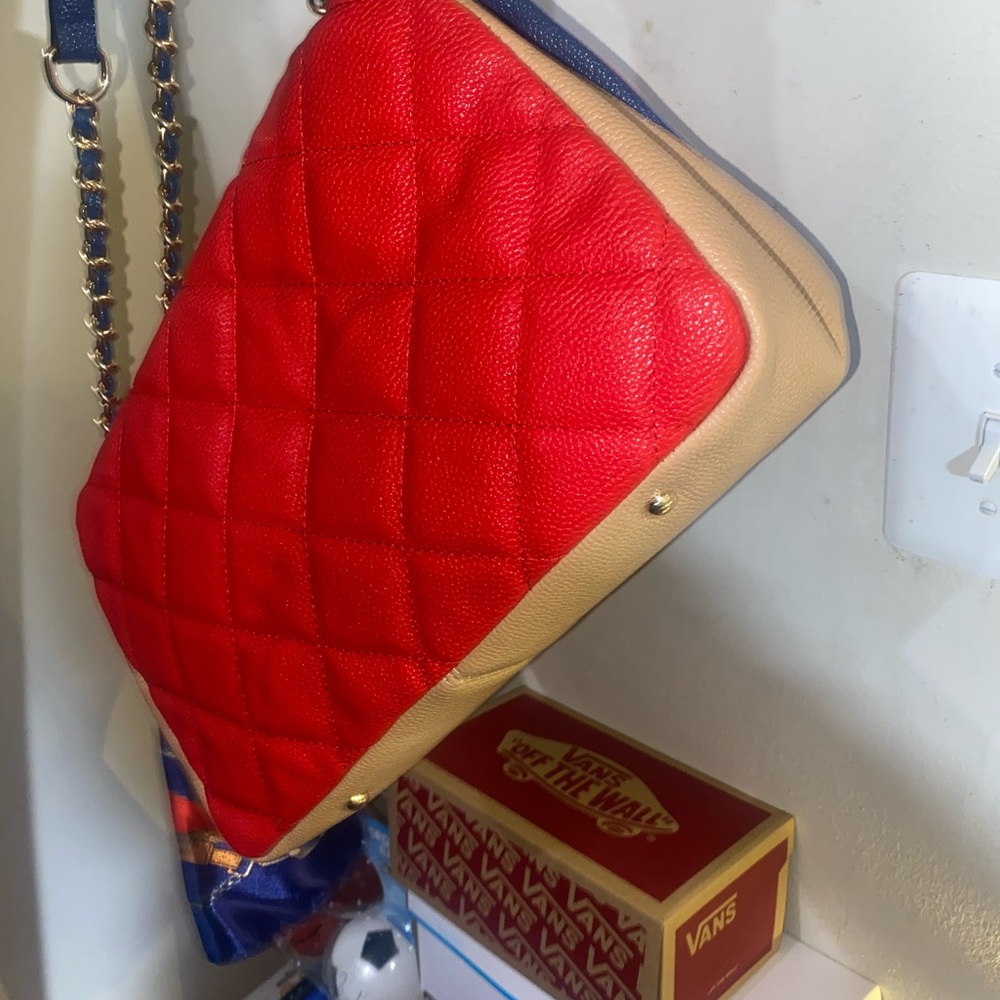 Multi-Colored Purse - Picture 5 of 6